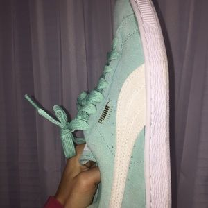 mint suede pumas